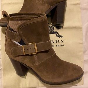 Burberry boots